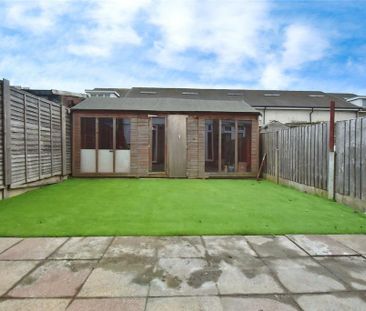 3 bedroom terraced house to rent - Photo 6