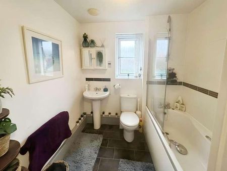 Skylark Road, North Cornelly, Bridgend, CF33 - Photo 4