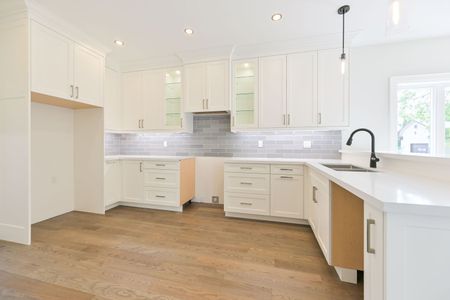 For Lease - 826 Montsell Avenue, Georgina, Ontario - Photo 2