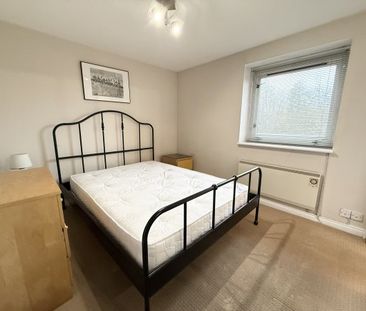 Mavisbank Gardens, Glasgow, G51 - Photo 2