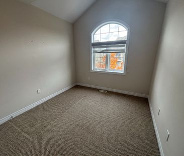 For Lease - 2362 Natasha Circle, Oakville, Ontario - Photo 6