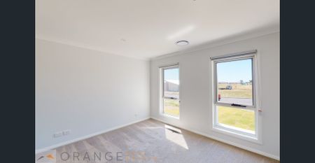 MODERN OPEN PLAN LIVING! - Photo 2