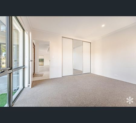 102A Riseley Street, Ardross, WA 6153 - Photo 3