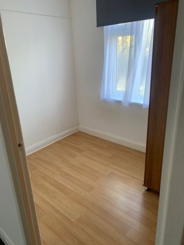 2 Bed Maisonette, St. Andrews Road, NW9 - Photo 5