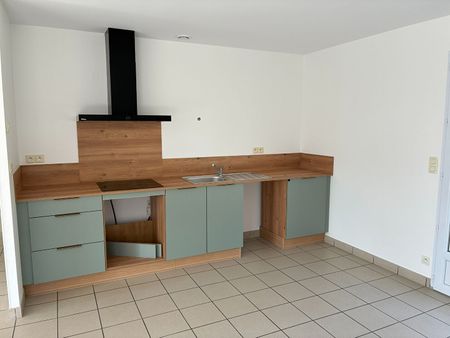 Location Maison 4 pièces 84m² - Photo 2