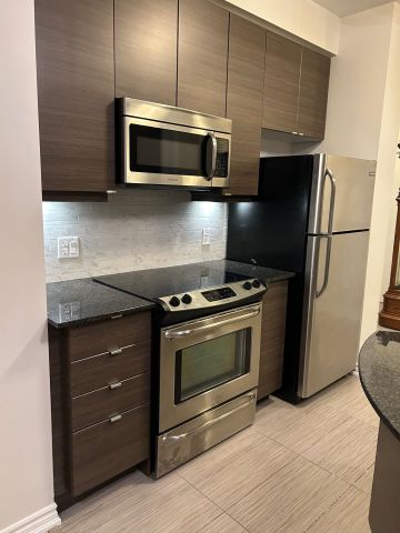 For Lease - 7730 Kipling Avenue Unit# 903, Vaughan, Ontario - Photo 4