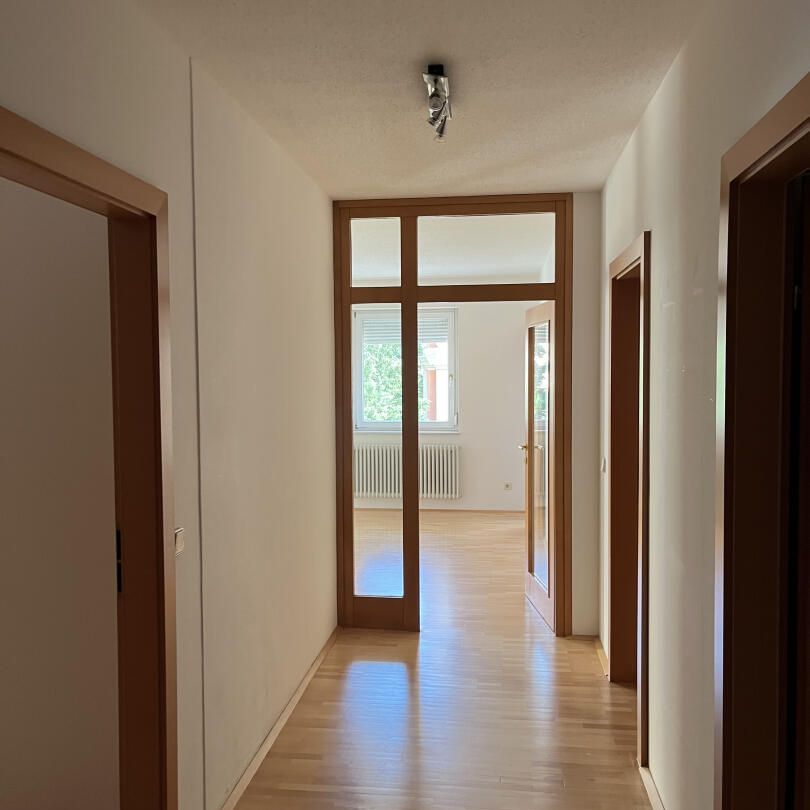 Geräumige 3-Zimmer-Mietwohnung in ruhiger Lage, Geidorf Graz, mit Einbauküche und Grünblick. - Photo 1