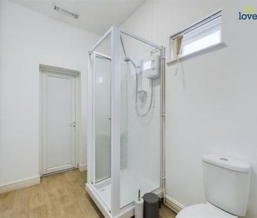 4 bedroom Town house To Let - Photo 1