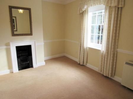 1 bedroom Flat To Let - Photo 1
