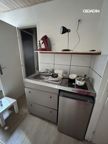 Studio meublé – GARE - Photo 2