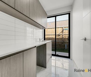 Spacious and Modern Living at 28 Aurora Drive Cranbourne West - Photo 6