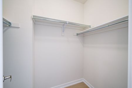 For Lease - 1179 Dartmouth Crescent, Oakville, Ontario - Photo 3