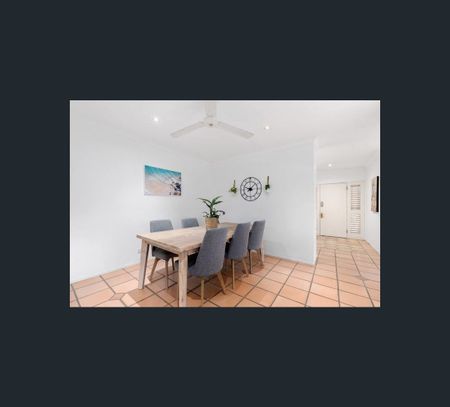 6 Warana Street, Noosa Heads, Qld 4567 - Photo 3