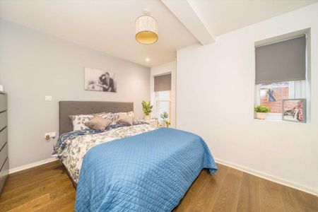 3 bedroom flat to rent - Photo 2