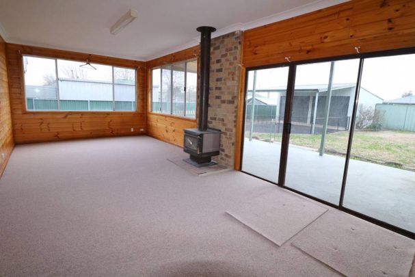 AMAZING FAMILY HOME!! - Photo 1