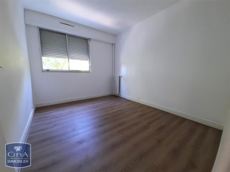 Location Appartement 4 pièces 73m² POITIERS 86000 - Photo 3
