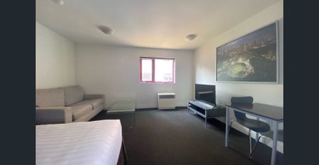 Modern Inner-City Living in the Heart of Carlton! - Photo 3