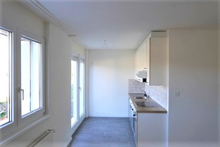 Corbusier 25 – Magnifique appartement rénové de 2 pièces, environ 60m2, au rez inférieur avec une belle terrasse privative - Foto 5