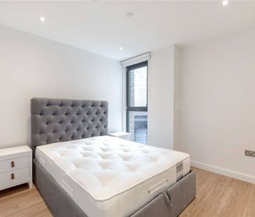 A bright and modern furnished second floor studio apartment, locate... - Photo 5
