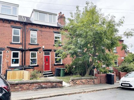 2 bedroom terraced house to rent - Photo 2