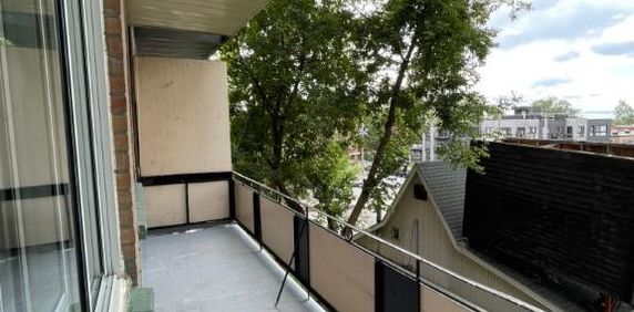 À louer 1300$ – 3 ½ au 2865 Place Darlington, Côte-des-Neiges - Photo 2