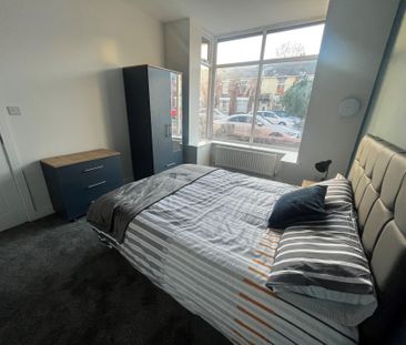 Tonge Moor Road, Bolton - Photo 6