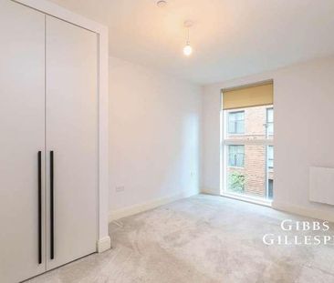 Memorial Avenue, Slough, Berkshire, SL1 - Photo 2