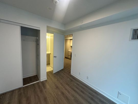 For Lease - 180 Front Street Unit# 811, Toronto, Ontario - Photo 1