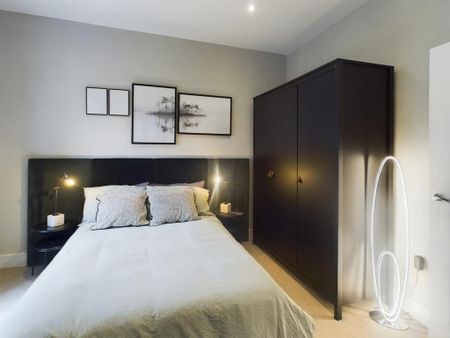 4 bedroom townhouse to rent - Photo 5