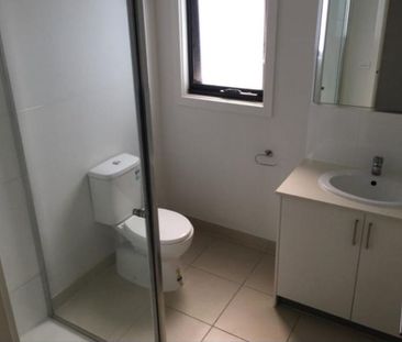 Comfortable Two-Bedroom Living in Convenient Epping - Photo 4