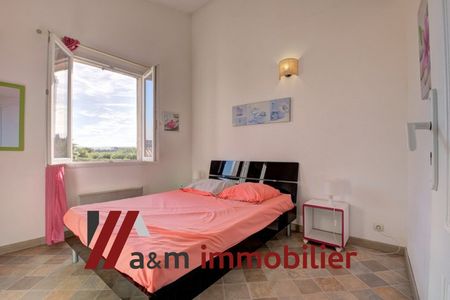 Maison T3 77 m² meublée, avec jardin privatif, piscine privative et une place de stationnement extérieure Châteauneuf-les-Martigues (13220) - Photo 4