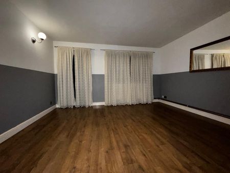 2 Bed Flat, Ruskin Way, SW19 - Photo 2