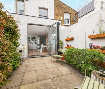 4 Bed End Terrace, Bennerley Road, SW11 - Photo 5