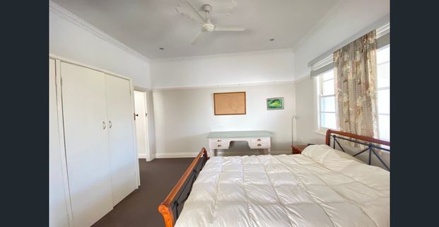 Low Maintenance Unit - Central To Town - Photo 1