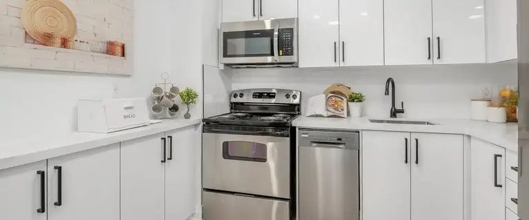 Rosebury Square | 140 Elm Ridge Drive, Toronto - Photo 1