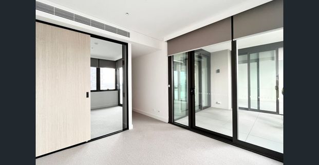 Brand New | 2 Bedroom | City View | Water Front - Photo 1