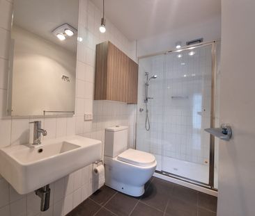 ONE BEDROOM APARTMENT IN IDEAL LOCATION - Photo 4