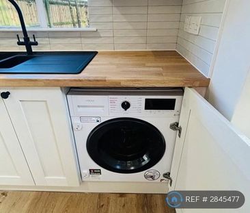 2 bedroom detached house to rent - Photo 5