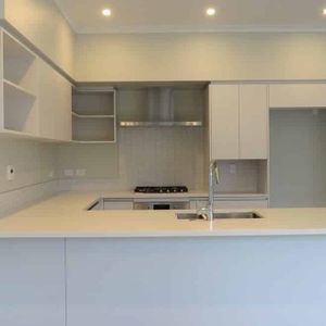 Westgate, 3 bedroom, $750 - Photo 2