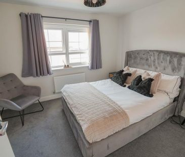2 bedroom semi-detached house to rent - Photo 4