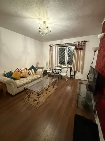 3 Bed Flat, King Street, AB24 - Photo 2