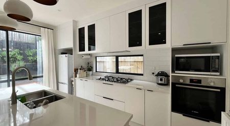 Near New 3BR Home in Silverdale - Photo 5