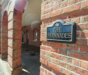 The Colonnades, Royal Gate - Photo 2