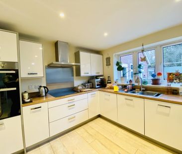 Freesia Way, NR4 7BB - Photo 4