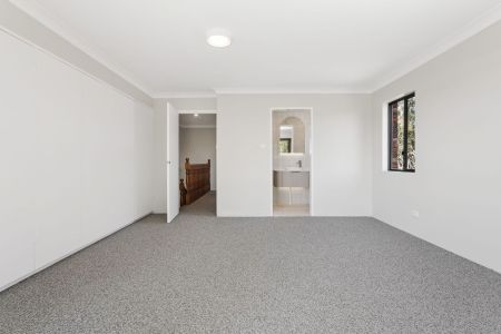 Beautifully Renovated & Convenient Living in the Heart of Abbotsford - Photo 5