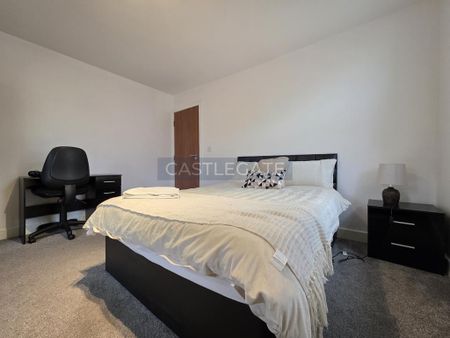 2 bedroom flat to rent - Photo 5