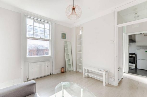 1 bedroom flat to rent - Photo 1