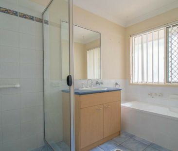 FAMILY HOME IN THE HEART OF SOUTHPORT - Photo 4