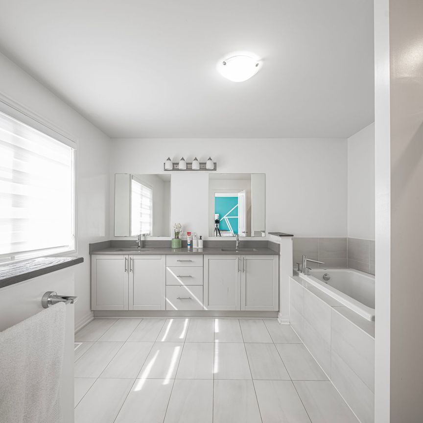 For Lease - 740 Fiddlehead Street, Leitrim, Ontario - Photo 1