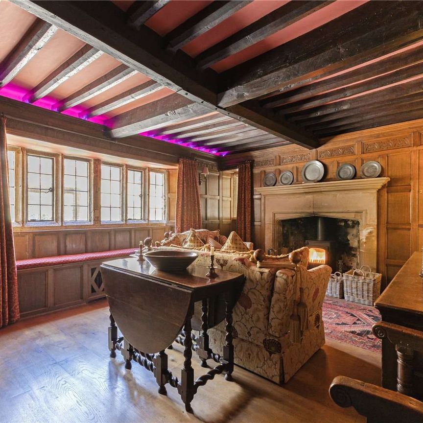 Grade II* listed Manor Farmhouse - Photo 1